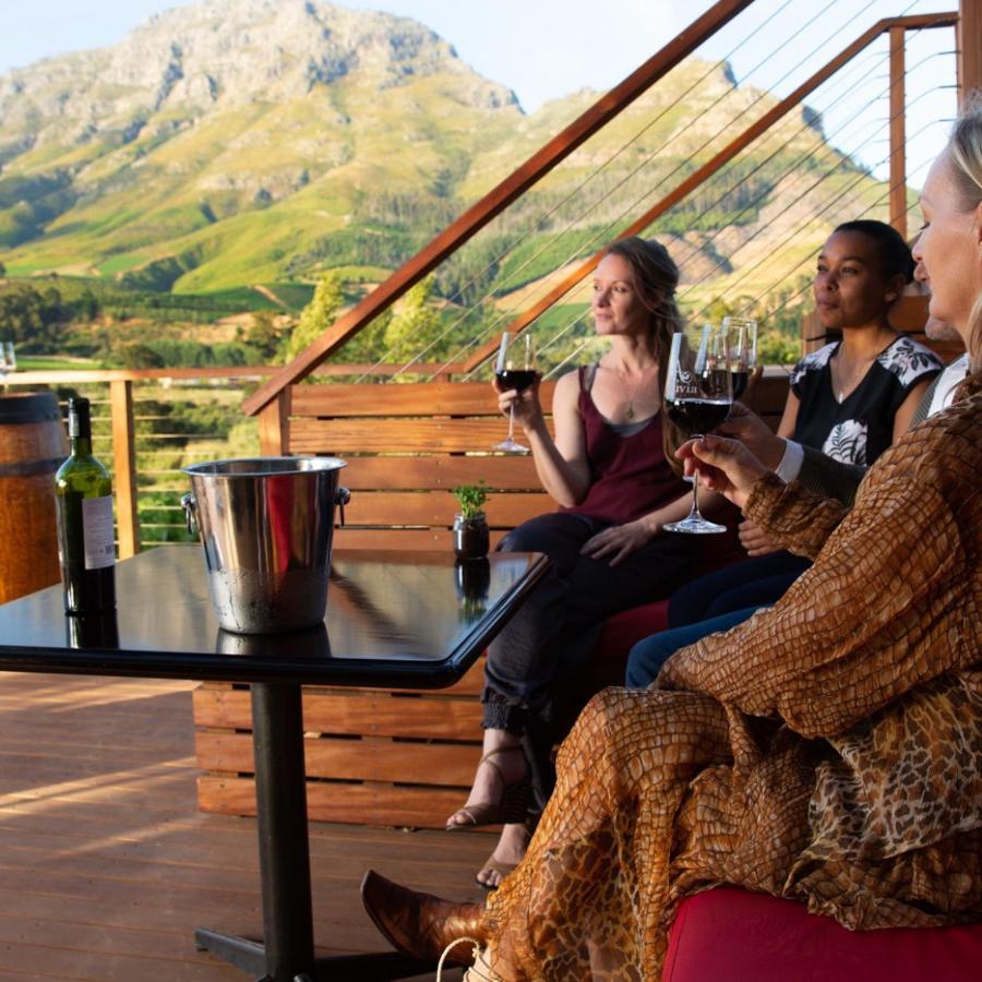 Alluvia Boutique Winery & Luxury Accommodation Στέλενμπος Εξωτερικό φωτογραφία Wine tasting at the San Luis Obispo Vintners' Association