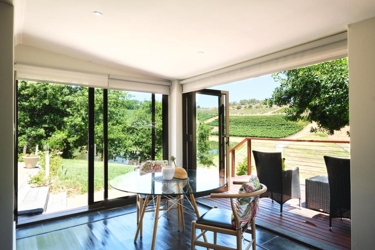 Alluvia Boutique Winery & Luxury Accommodation Στέλενμπος Εξωτερικό φωτογραφία A room with a view of the vineyards