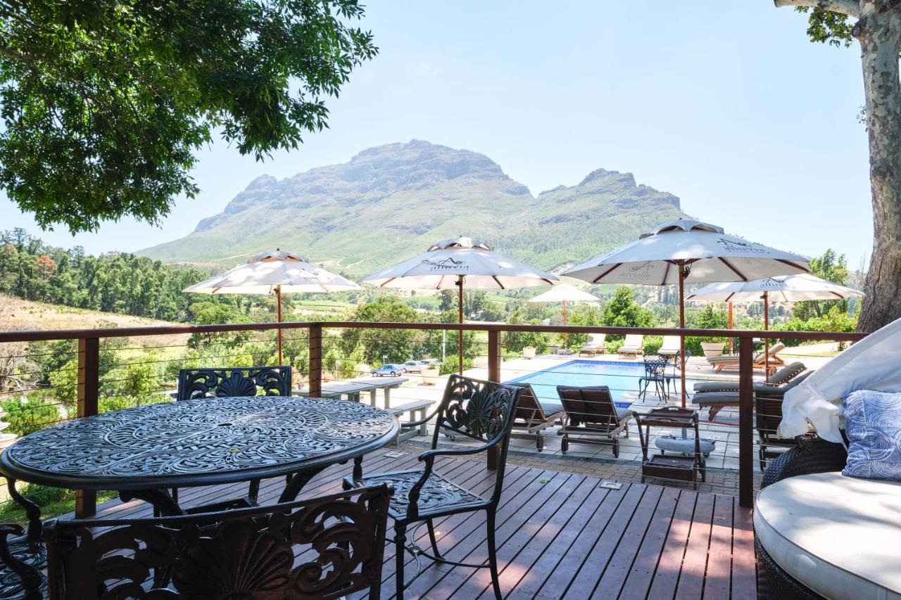 Alluvia Boutique Winery & Luxury Accommodation Στέλενμπος Εξωτερικό φωτογραφία View of the Three Sisters from the deck of the restaurant at the Boschendal Wine Estate