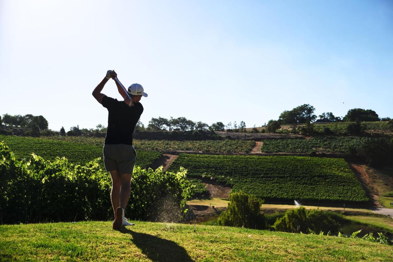 Alluvia Boutique Winery & Luxury Accommodation Στέλενμπος Εξωτερικό φωτογραφία Golf course in the Rioja wine region