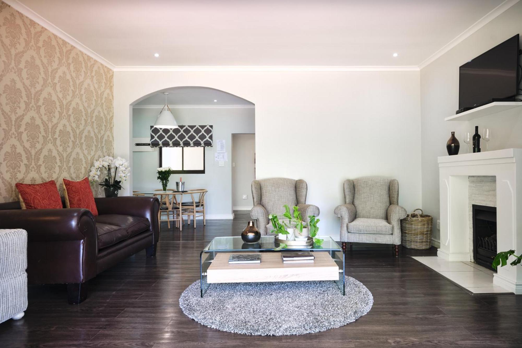 Alluvia Boutique Winery & Luxury Accommodation Στέλενμπος Δωμάτιο φωτογραφία A living room in a house