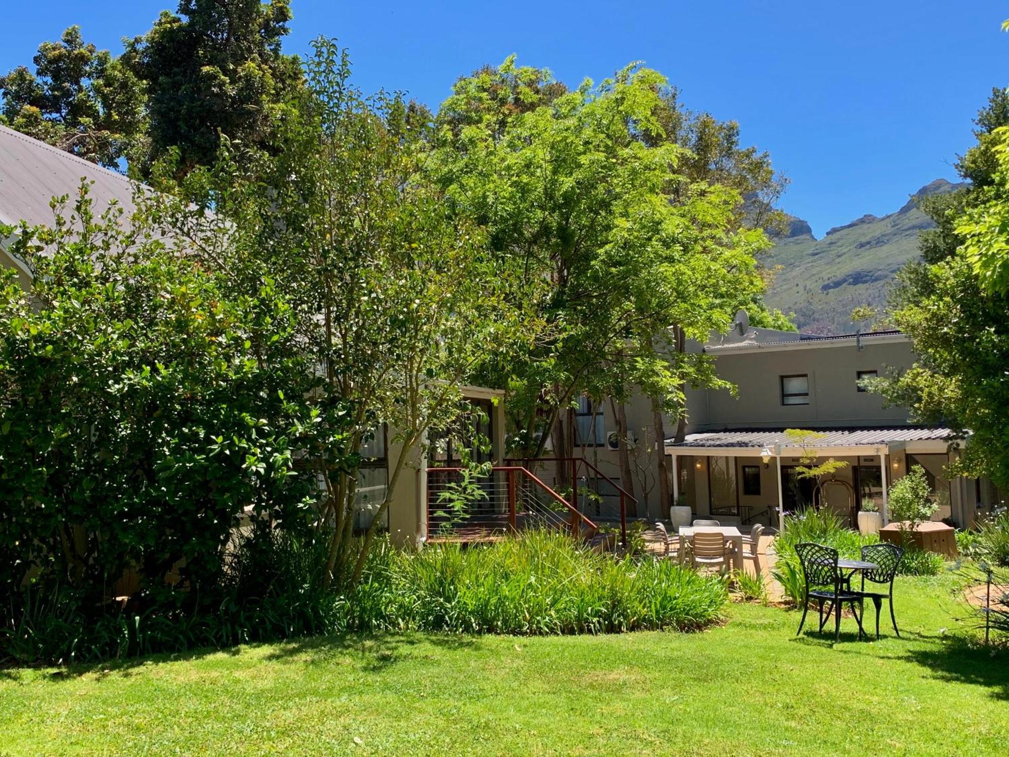 Alluvia Boutique Winery & Luxury Accommodation Στέλενμπος Δωμάτιο φωτογραφία The garden of the Cape of Good Hope Centre